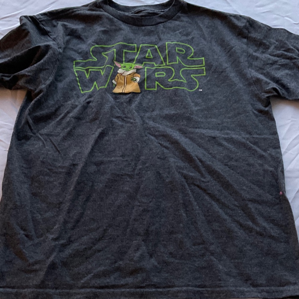 Star Wars Gray Tee with Yoda and Green Outline